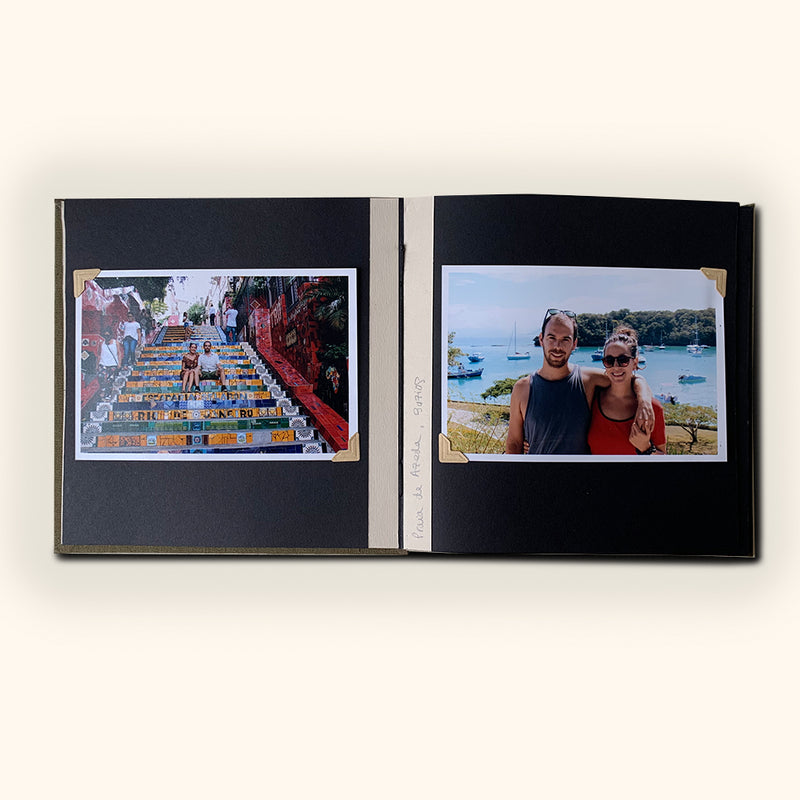Álbum "Otoñal" / 32 fotos 10x15 cm. / Hojas negras / 3 colores